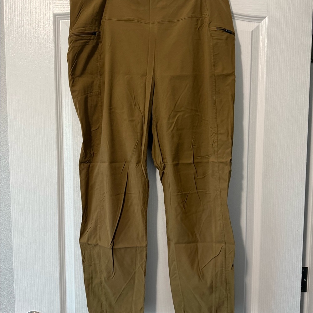Mountain Hardwear Woman’s Dynama Ankle Pant. XL. 26 inch inseam.